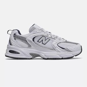 NEW BALANCE 530 US SIZE 6 WOMENS (fits like 7.5/8)